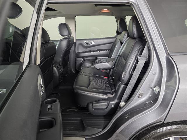 Used 2018 Nissan Pathfinder Platinum AWD/4WD image 27