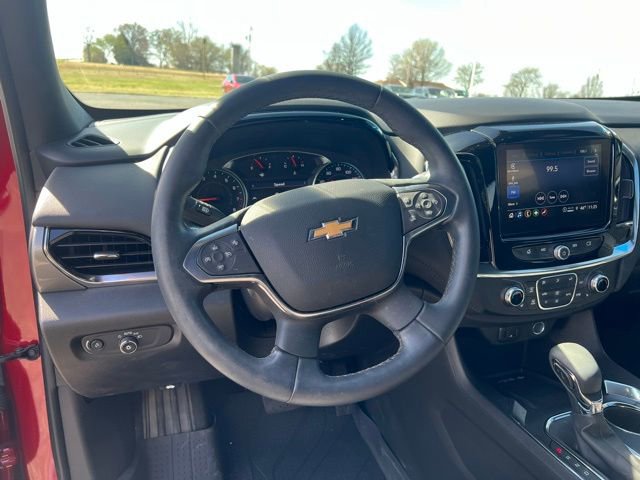 Used 2023 Chevrolet Traverse LT image 11
