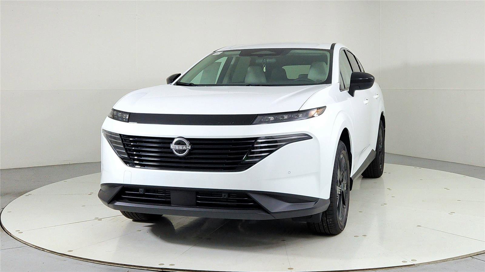 Used 2025 Nissan Murano SV image 2