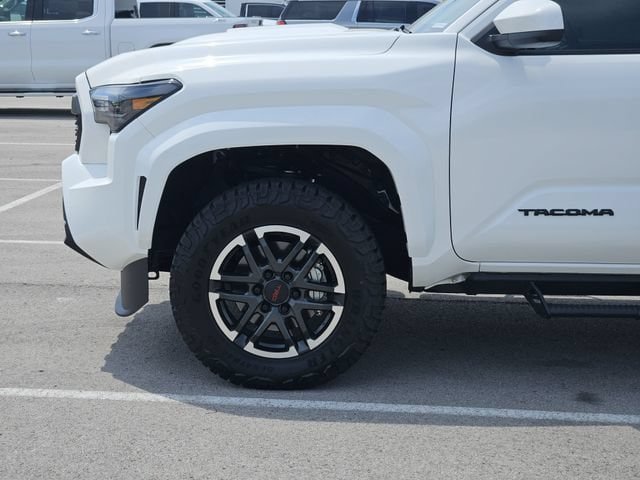 Used 2025 Toyota Tacoma TRD Sport AWD/4WD image 10