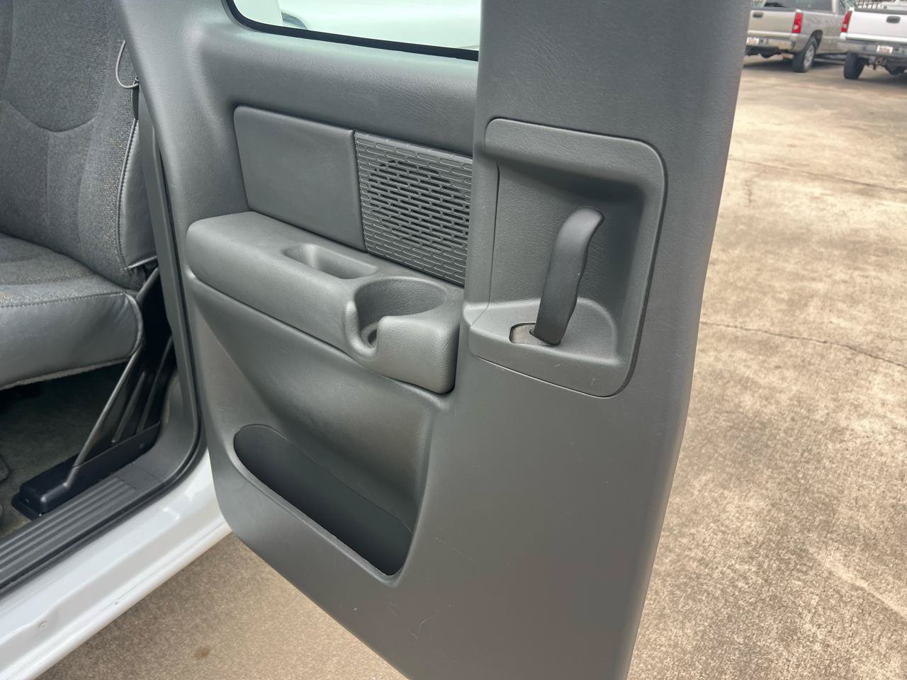 Used 2003 GMC Sierra 1500 2WD Extended Cab w/ Exterior Appearance Package image 26