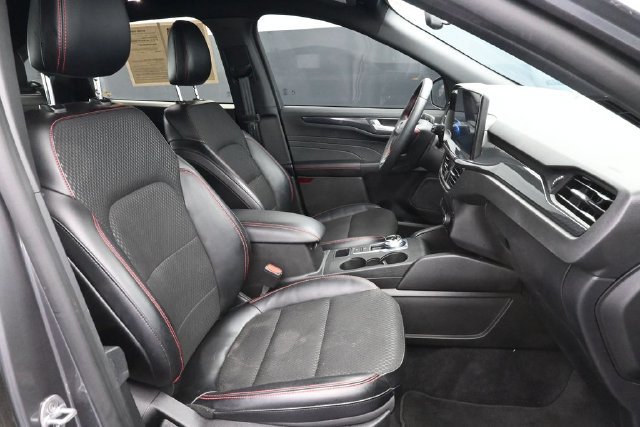 Used 2024 Ford Escape ST-Line w/ Tech Pack #1 FWD image 31