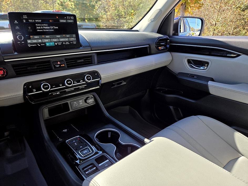 Used 2025 Honda Pilot Touring image 15