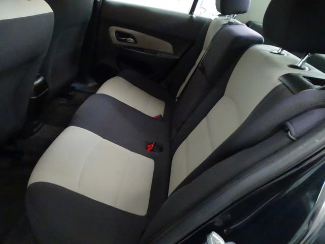Used 2013 Chevrolet Cruze LS FWD image 3