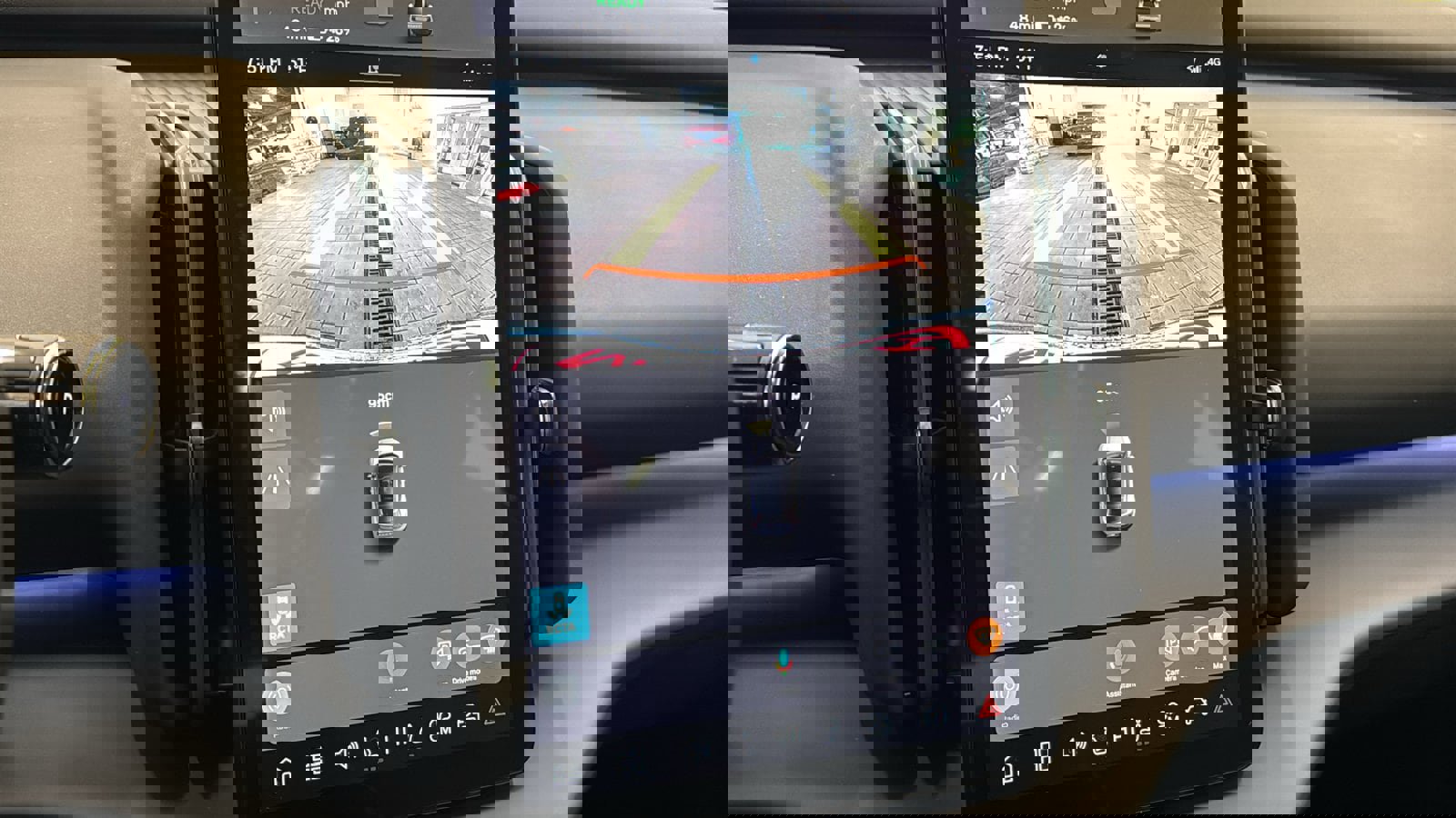 New 2026 Volvo EX30 Plus w/ Climate Package image 17