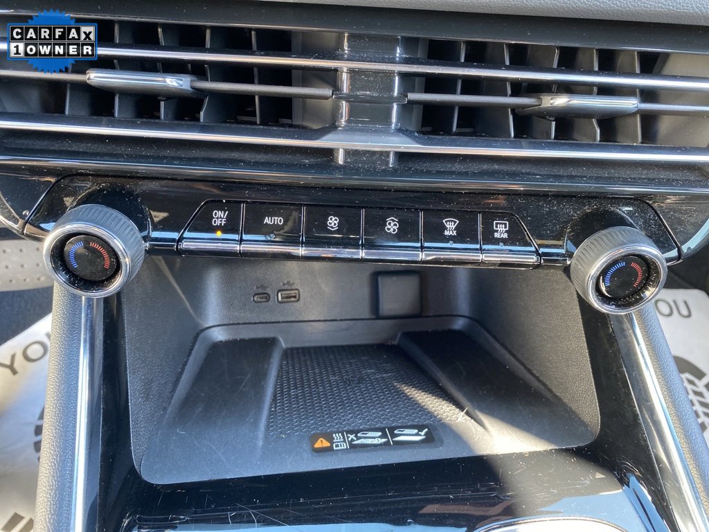 Used 2025 Chevrolet Traverse LT image 35