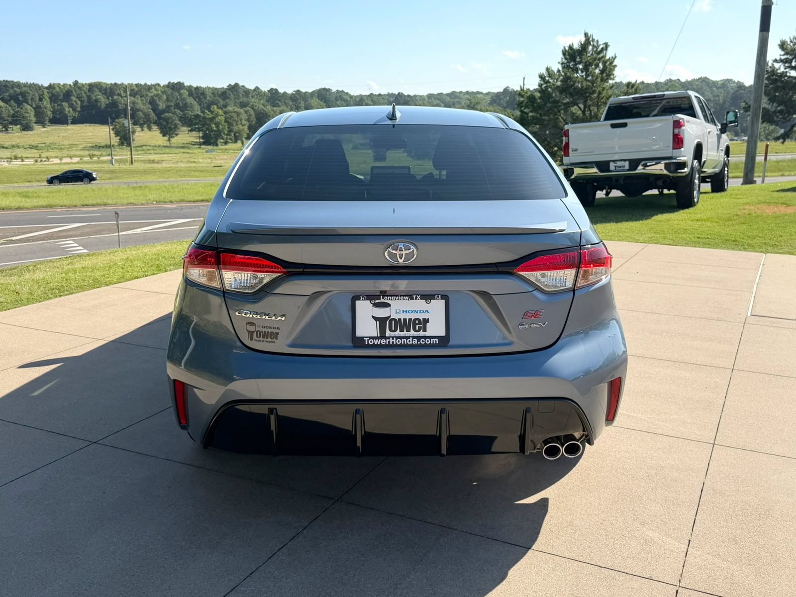 Used 2026 Toyota Corolla SE w/ SE Premium Package FWD image 5