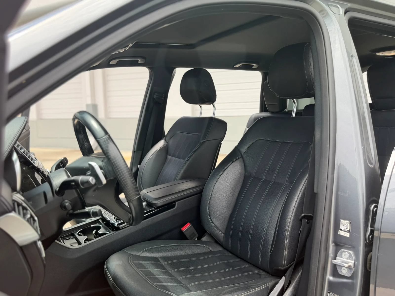 Used 2018 Mercedes-Benz GLS 450 4MATIC w/ Premium Package image 18