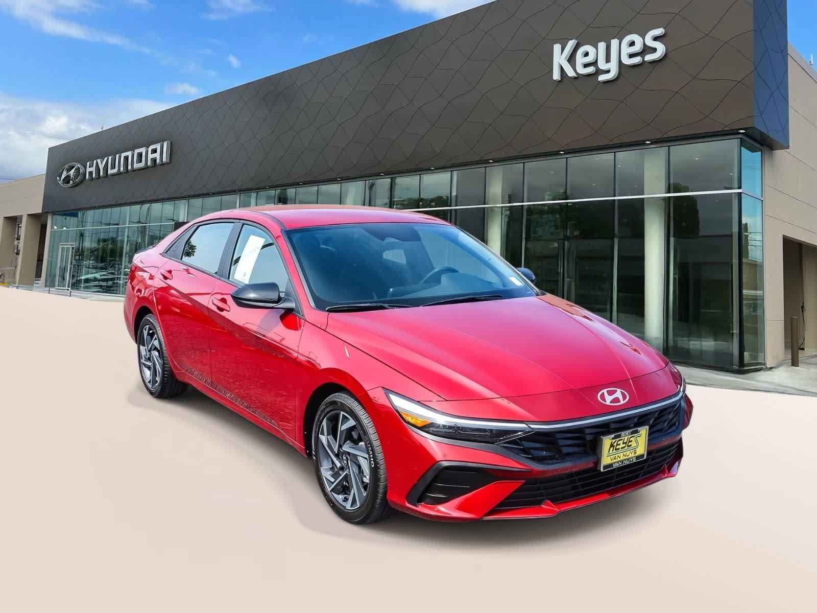 Certified 2025 Hyundai Elantra Sport w/ Cargo Package FWD image 3