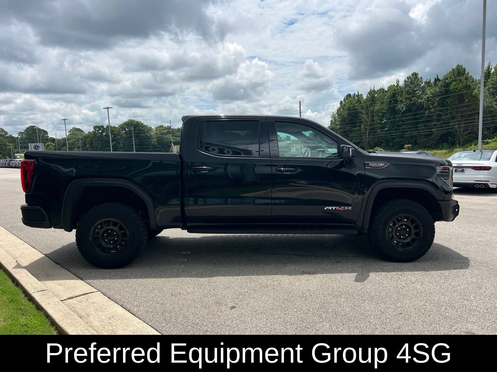 Used 2024 GMC Sierra 1500 AT4X w/ AT4X AEV Edition AWD/4WD image 4