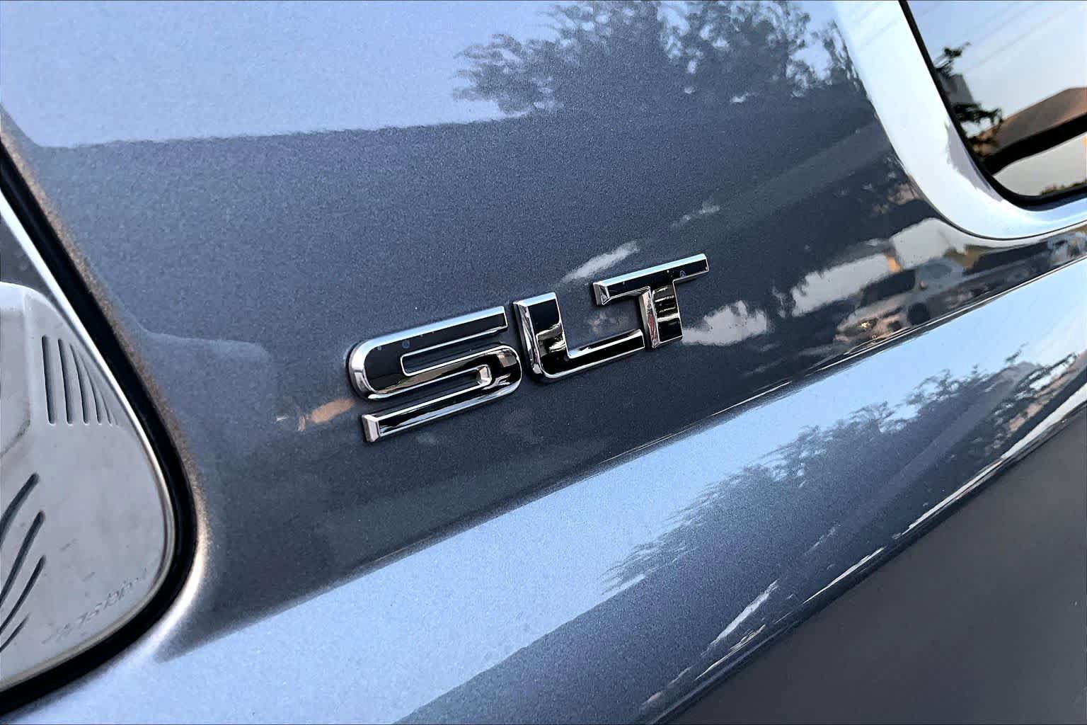 Used 2019 GMC Yukon SLT w/ Open Road Package AWD/4WD image 14