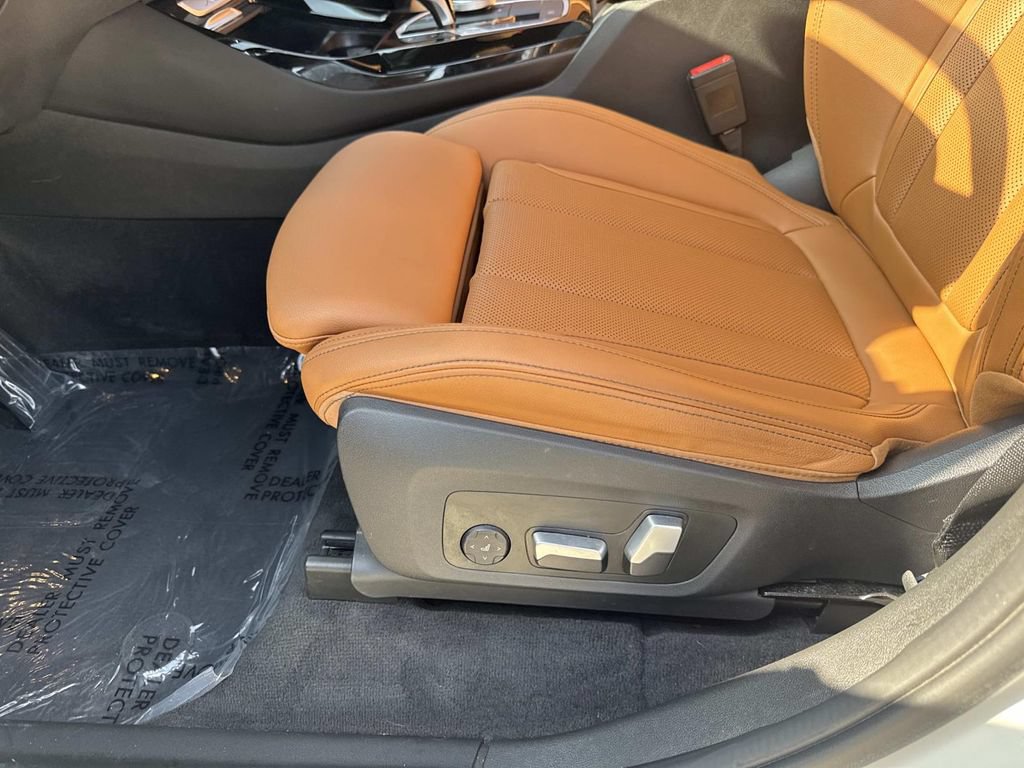 Used 2023 BMW X3 sDrive30i w/ Premium Package w/ZPA RWD image 18