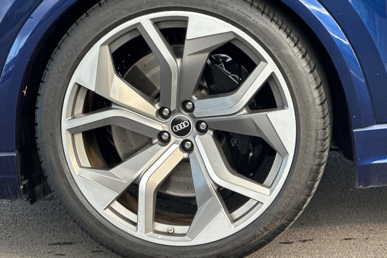 Used 2021 Audi RS Q8 w/ Executive Package AWD/4WD image 33