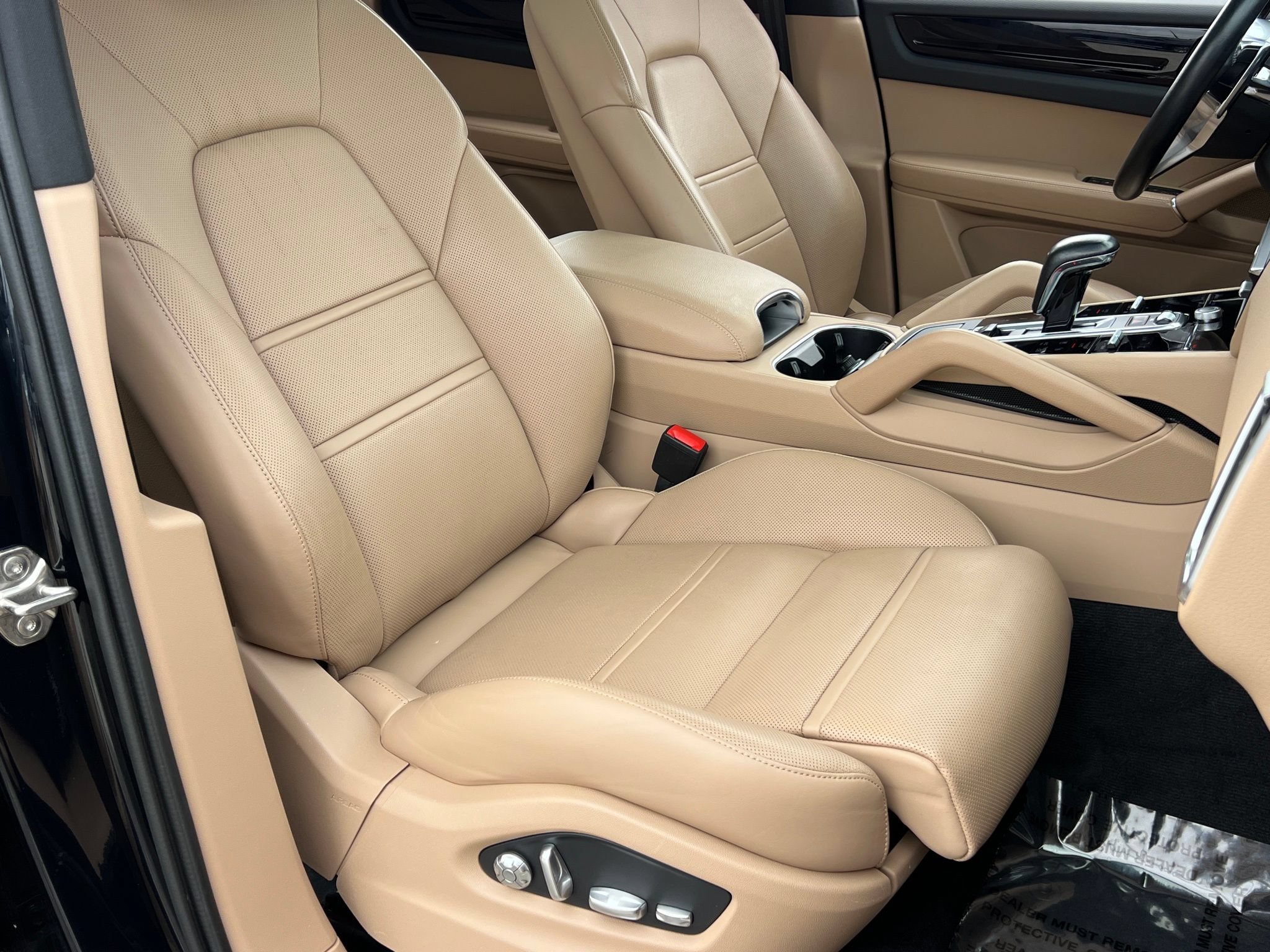 Used 2021 Porsche Cayenne S AWD/4WD image 19