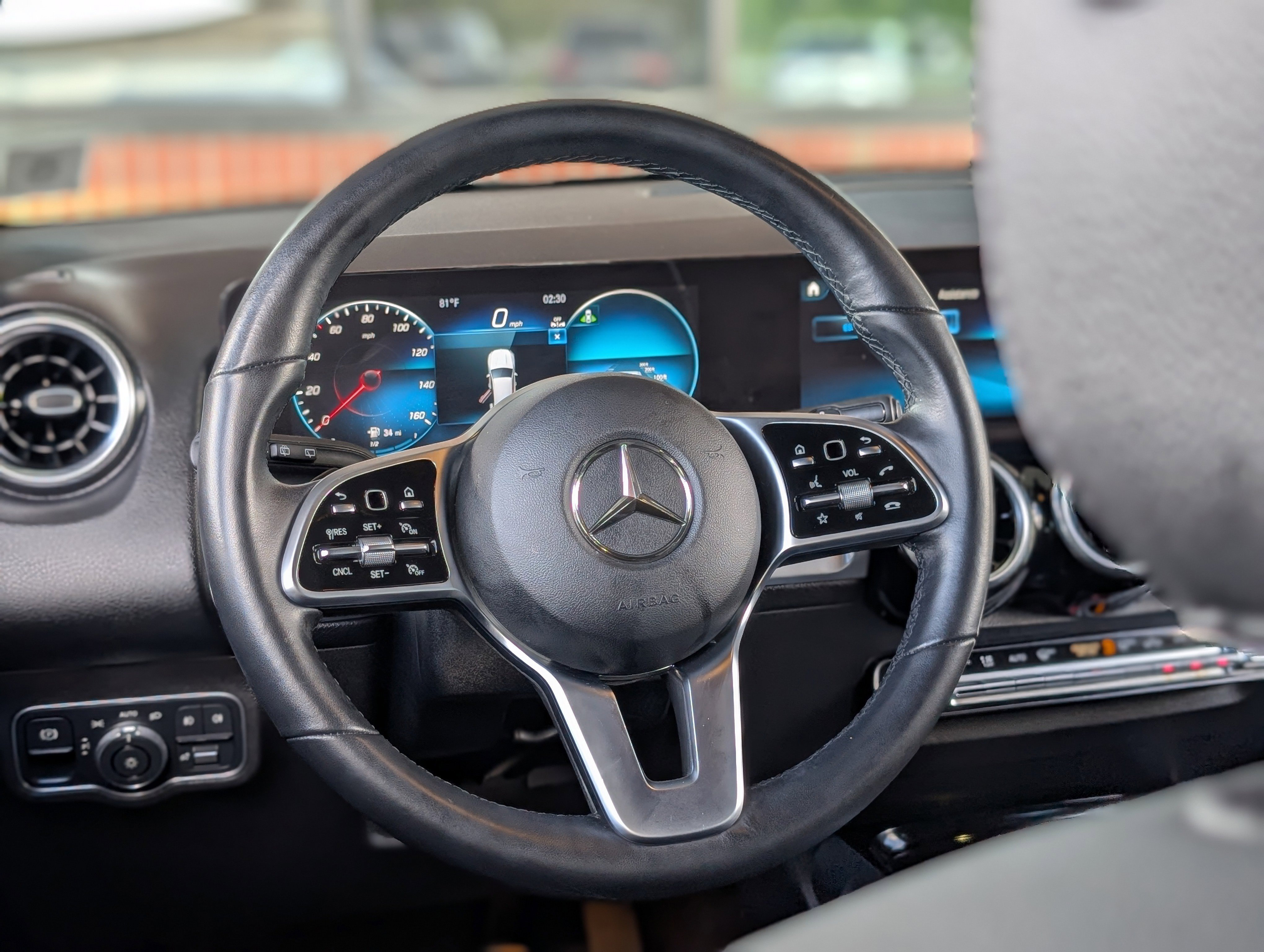 Used 2023 Mercedes-Benz GLB 250 4MATIC image 17