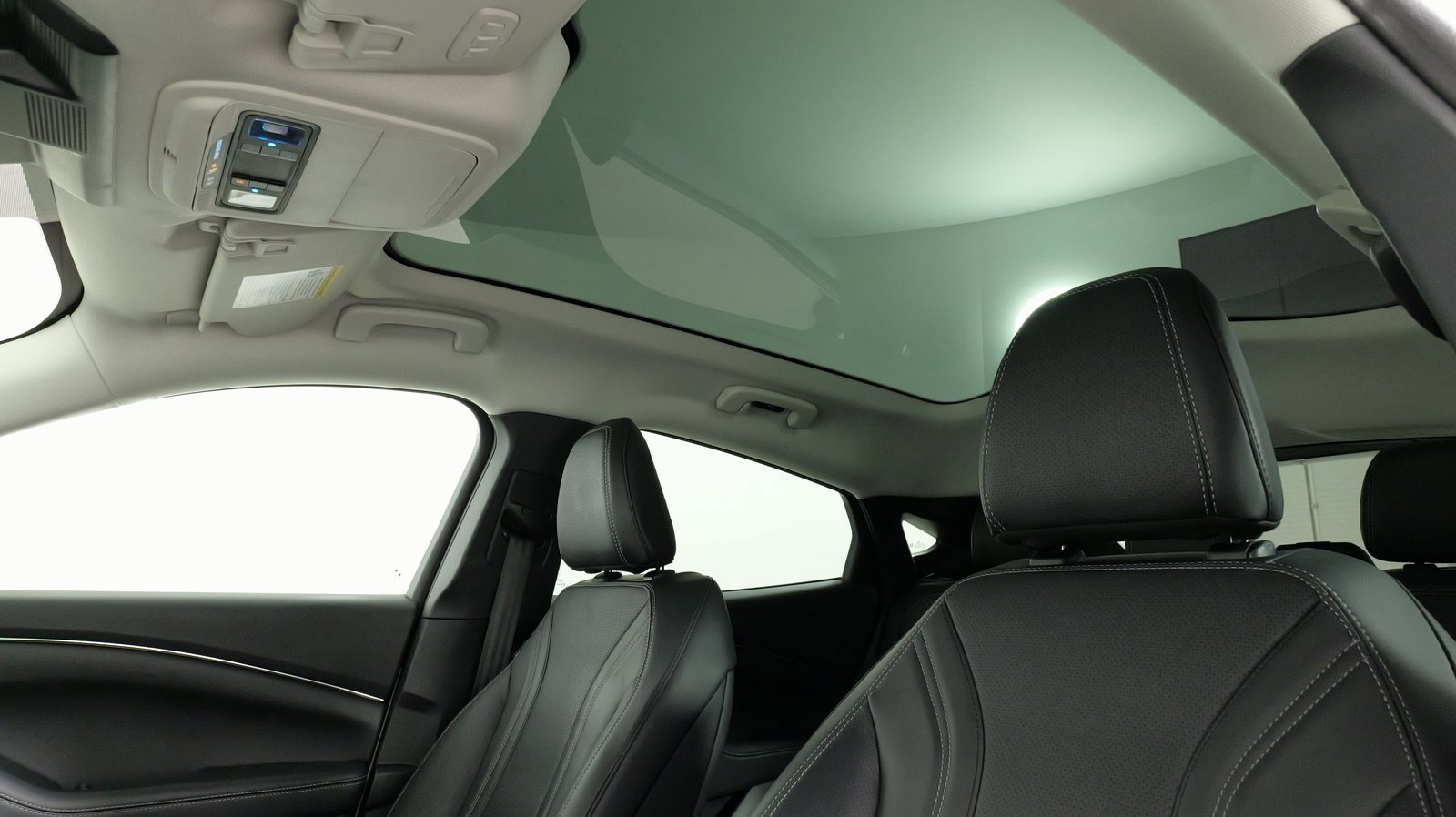 Used 2022 Ford Mustang Mach-E Premium image 31