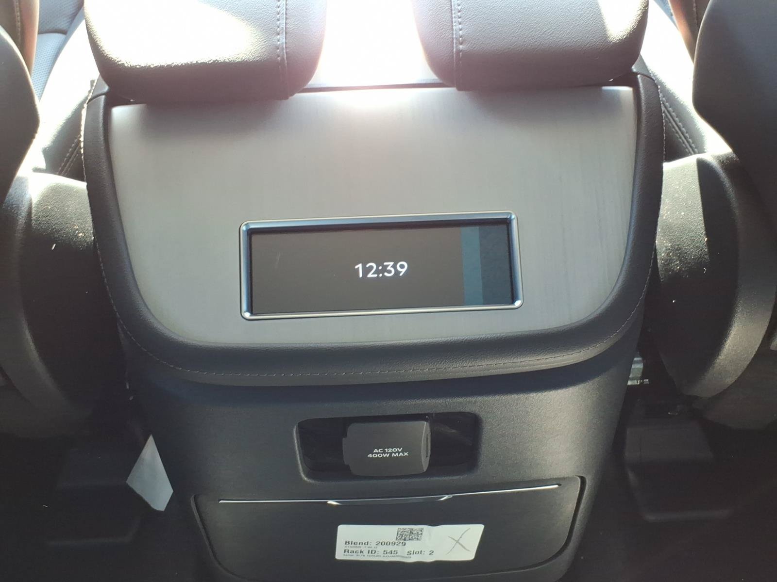 New 2026 Lincoln Navigator L Premier AWD/4WD image 11