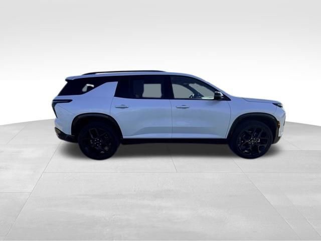 Used 2025 Chevrolet Traverse RS AWD/4WD image 5