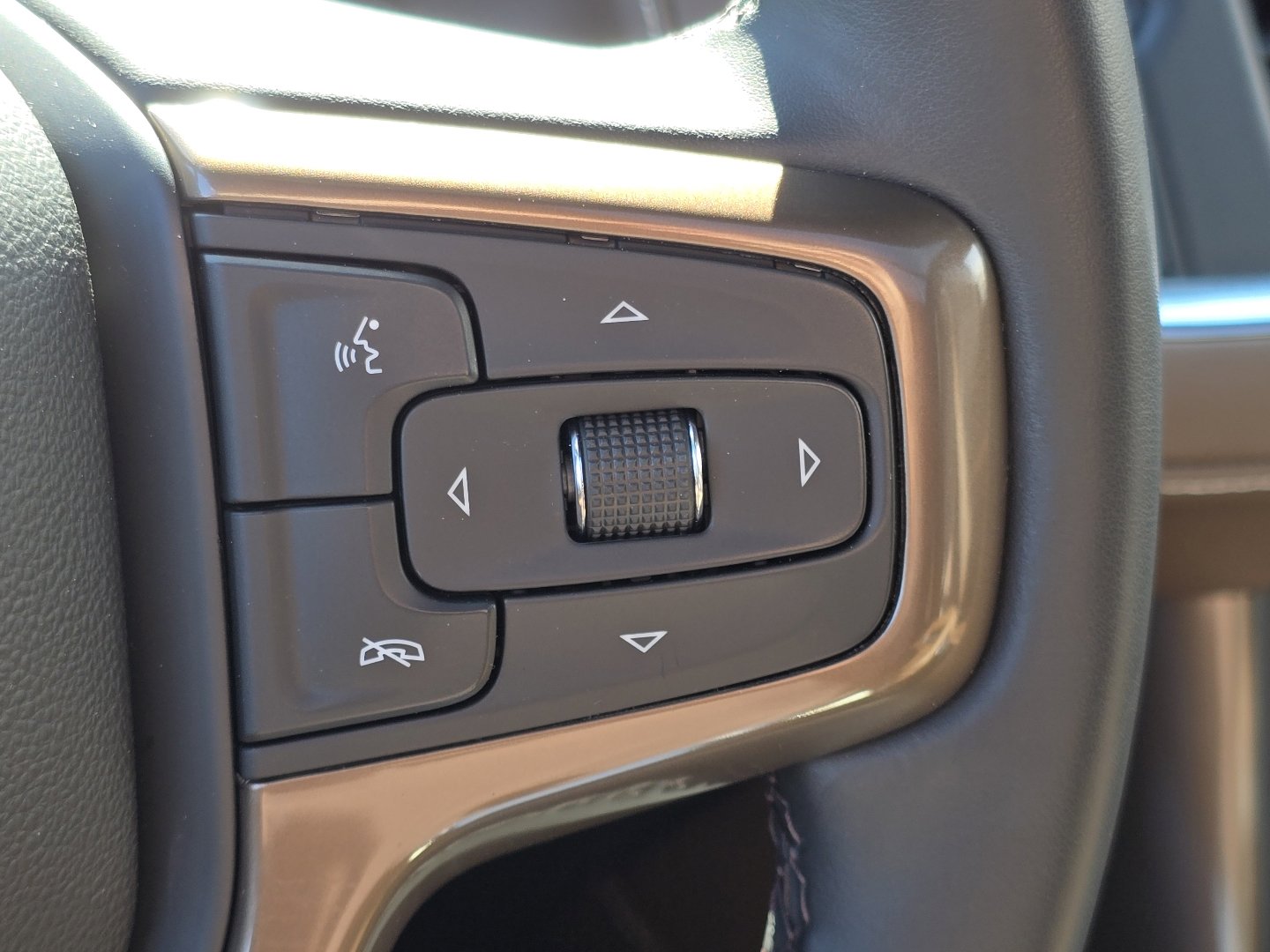 Used 2023 Chevrolet Tahoe High Country AWD/4WD image 21