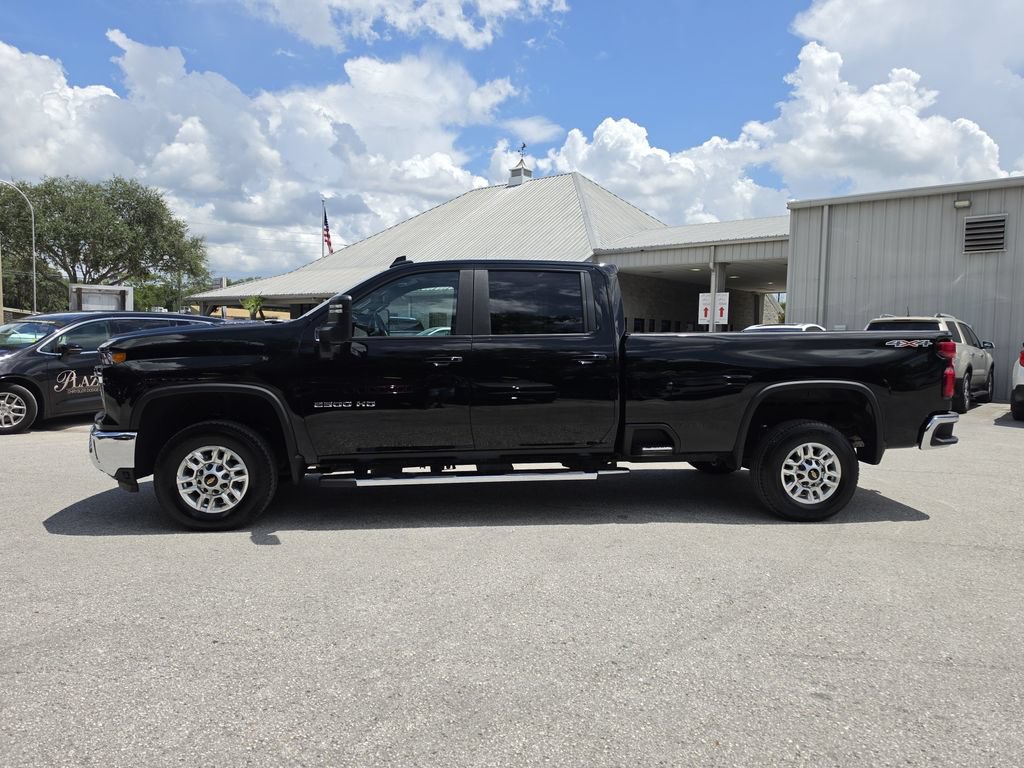 Used 2025 Chevrolet Silverado 2500 LT w/ Convenience Package AWD/4WD image 6