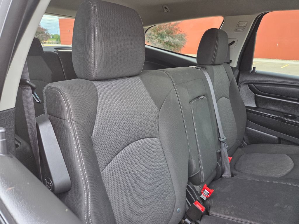 Used 2015 Chevrolet Traverse LT AWD/4WD image 38