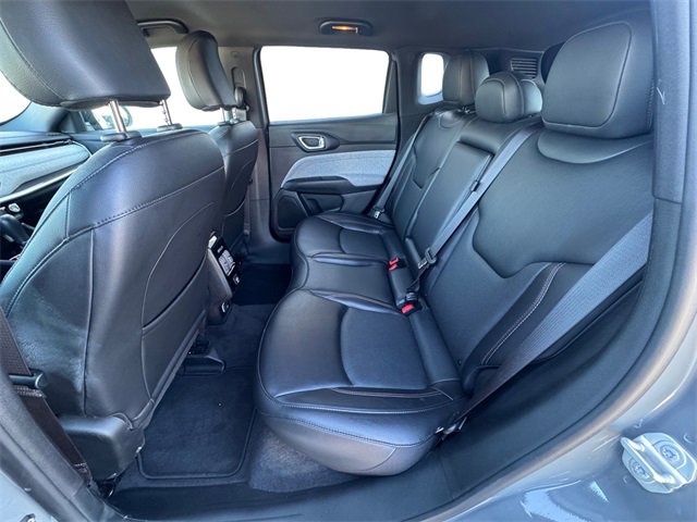 Used 2023 Jeep Compass Latitude image 13