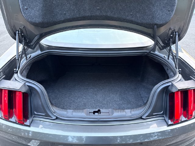 Used 2016 Ford Mustang GT RWD image 16