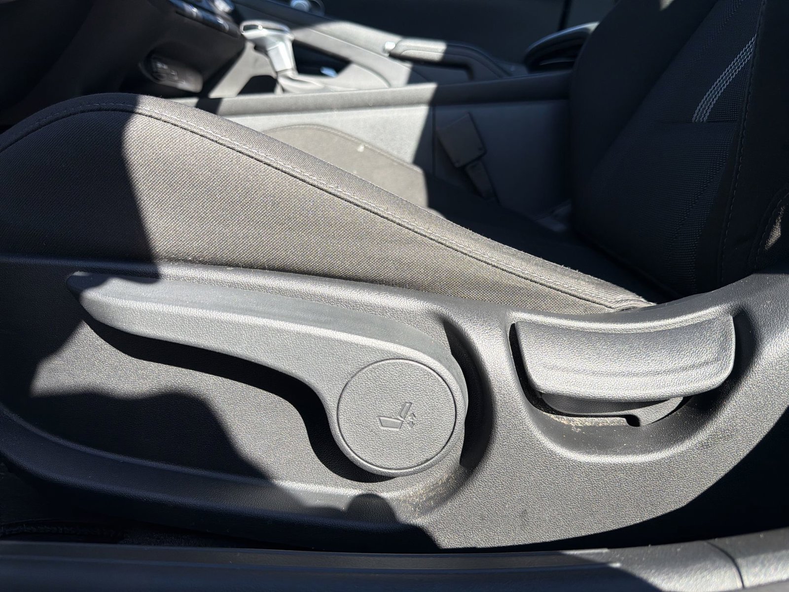 Certified 2024 Hyundai Elantra SE FWD image 14
