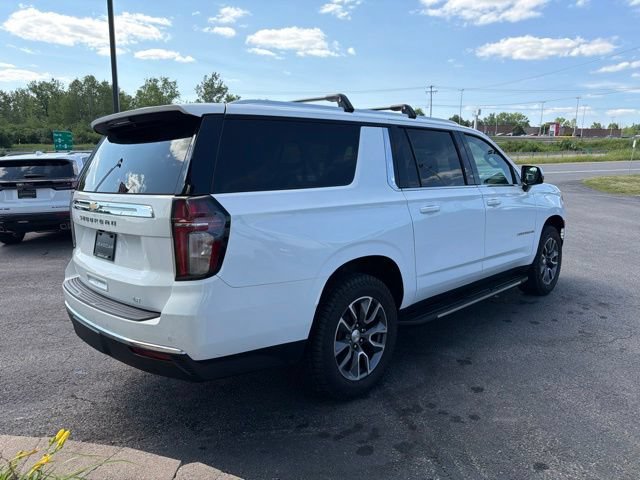 Used 2022 Chevrolet Suburban LT w/ LT Signature Plus Package AWD/4WD image 5