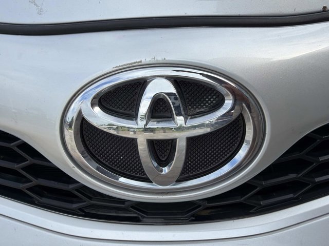 Used 2014 Toyota Camry SE w/ Fleet Convenience Package image 8