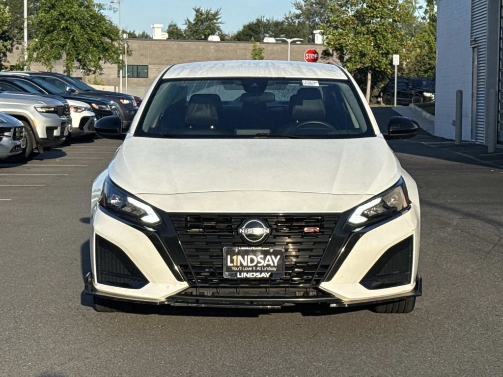 Used 2023 Nissan Altima 2.5 SR AWD/4WD image 7