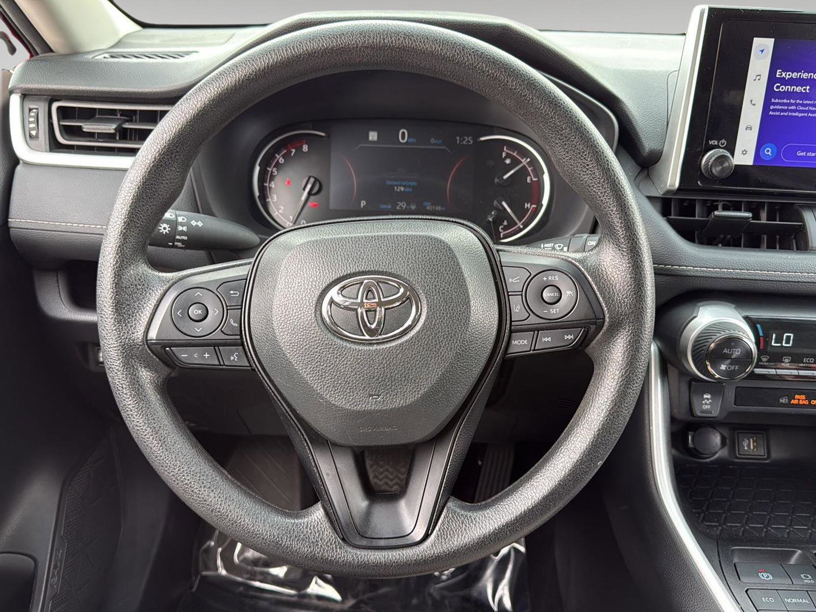 Used 2025 Toyota RAV4 XLE image 30