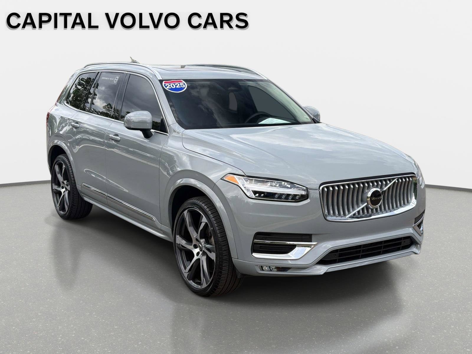 Used 2025 Volvo XC90 B5 Core w/ Protection Package Premier AWD/4WD image 3