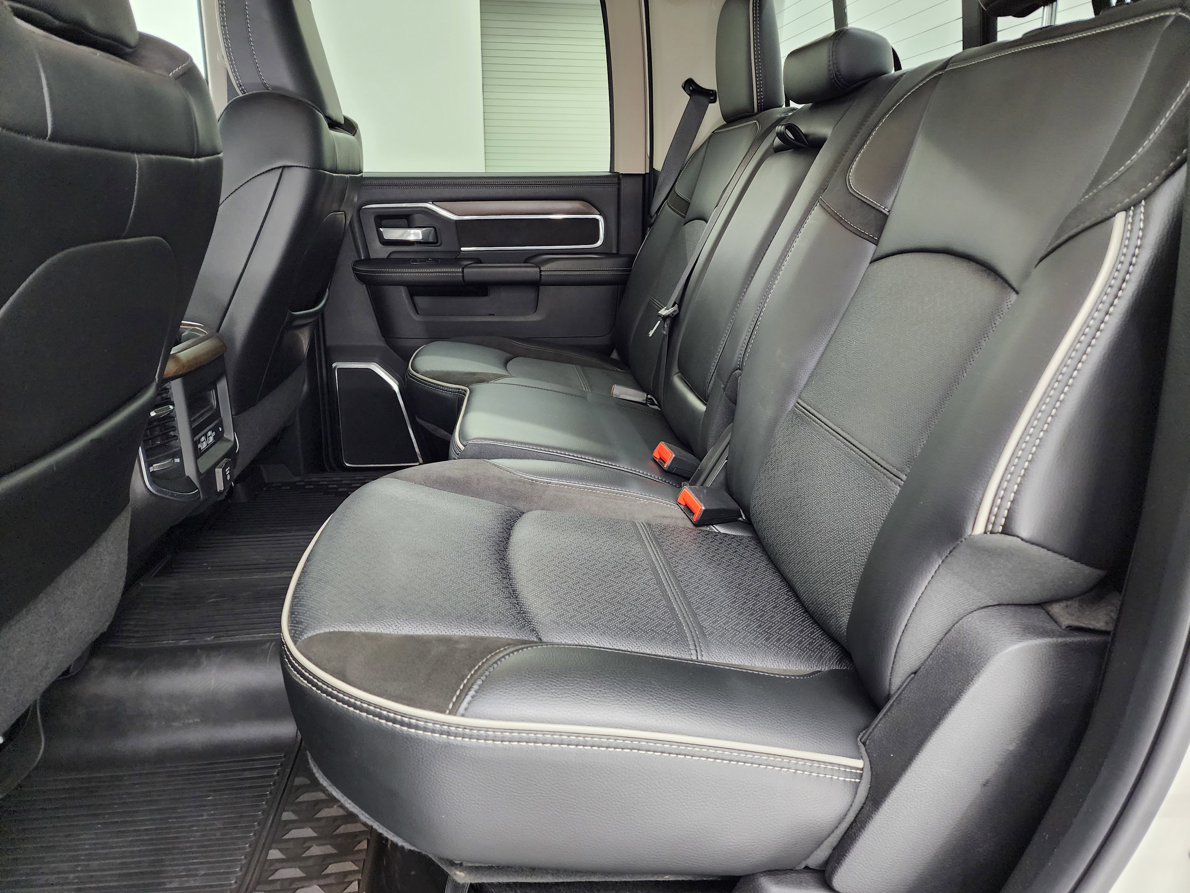 Used 2023 RAM 3500 Laramie image 9