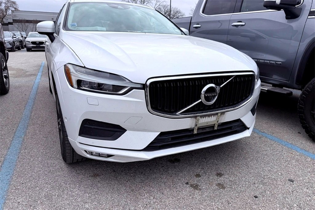 Used 2018 Volvo XC60 T6 Momentum w/ Advanced Package image 2