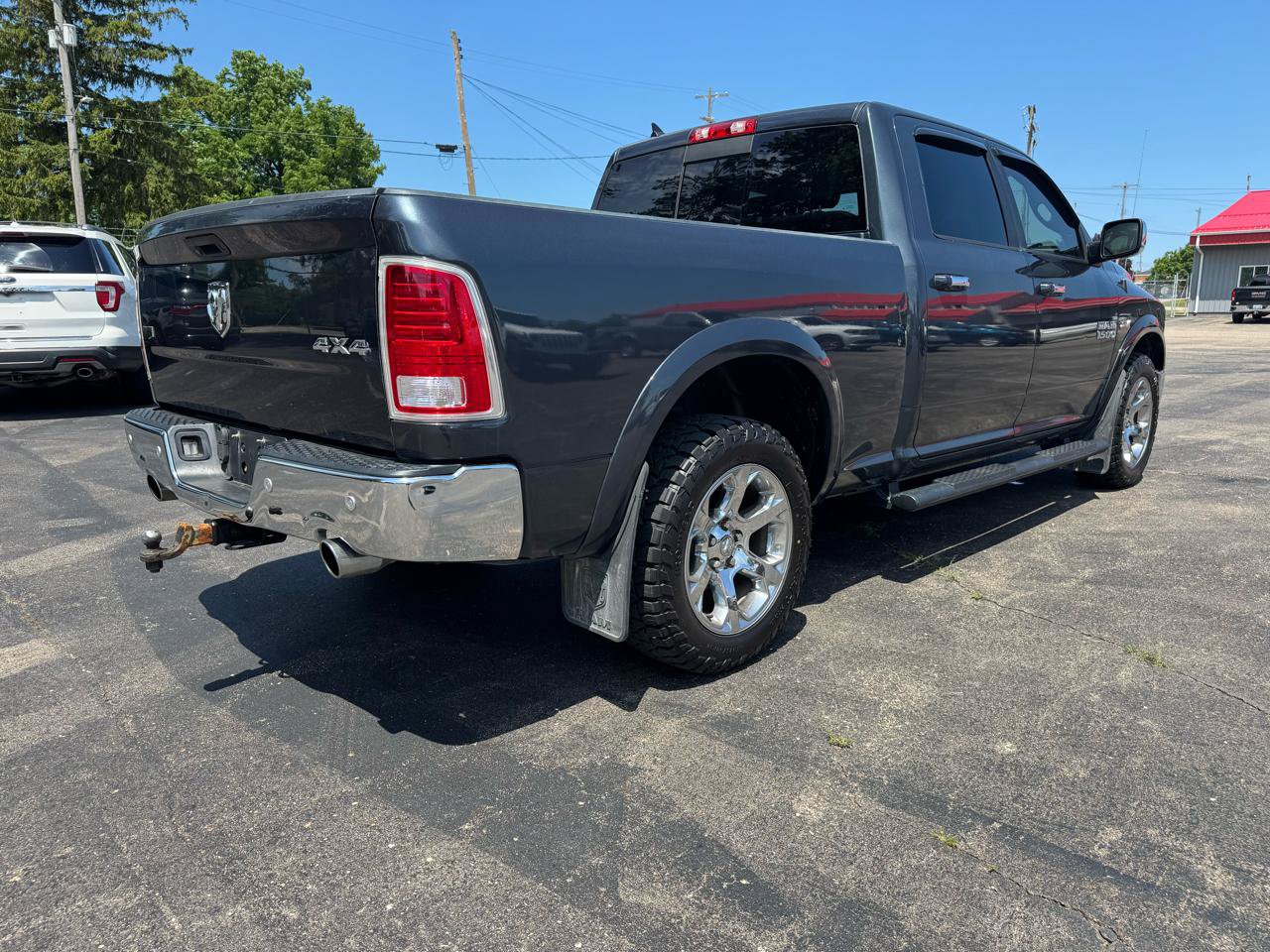 Used 2018 RAM 1500 Laramie w/ Convenience Group AWD/4WD image 5