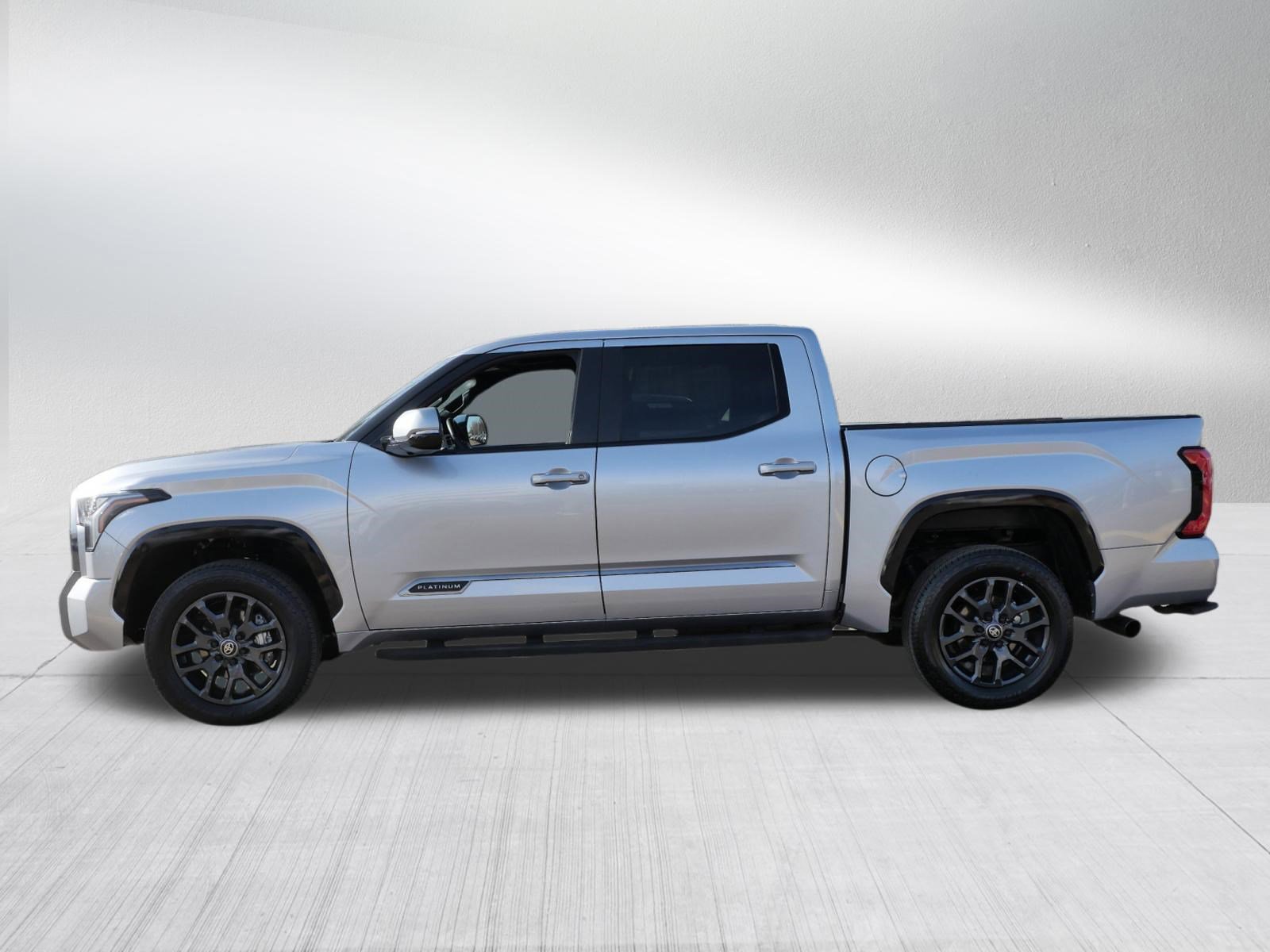 Used 2025 Toyota Tundra Platinum image 4