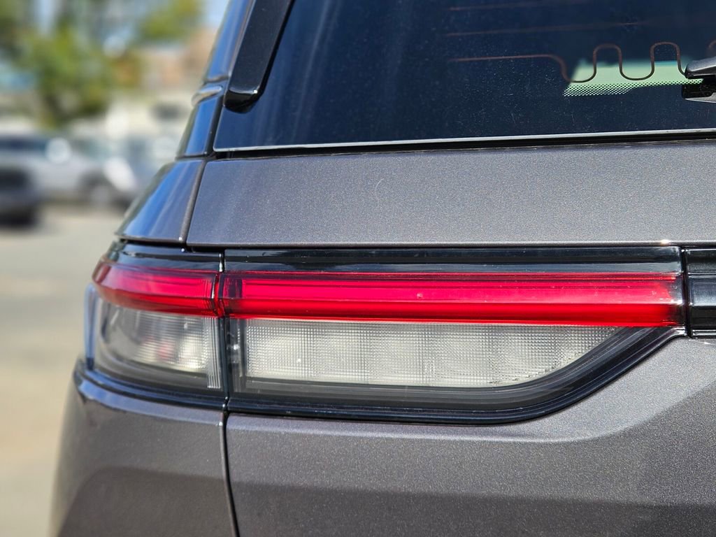 New 2025 Jeep Grand Cherokee Limited image 9