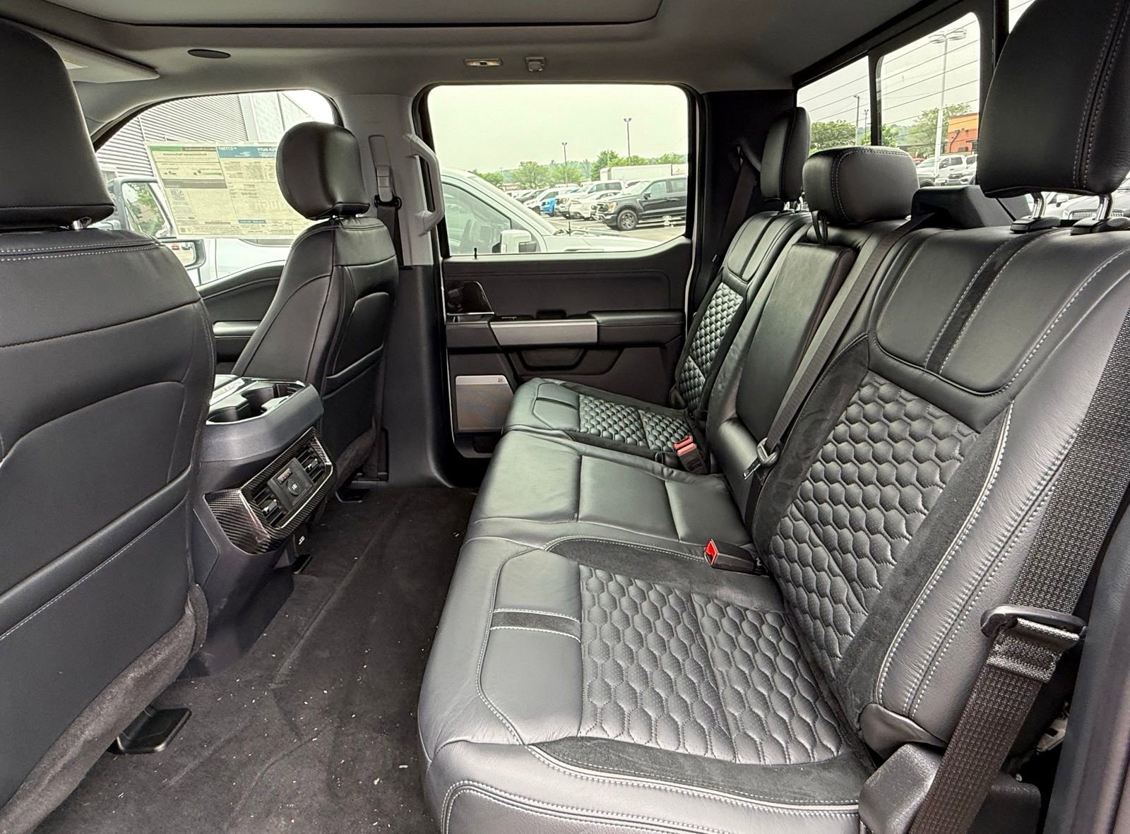 New 2026 Ford F250 Lariat w/ Black Appearance Package image 17