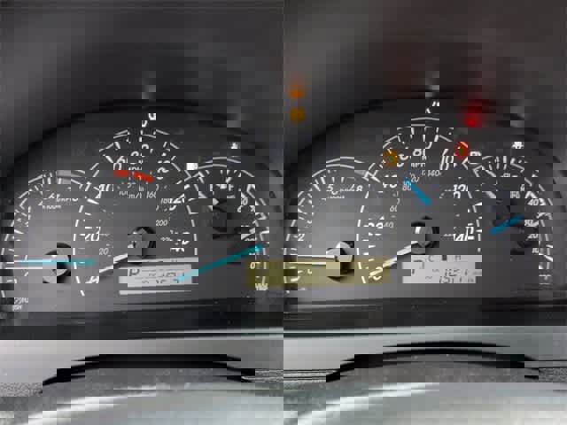 Used 2014 Toyota Camry L image 33