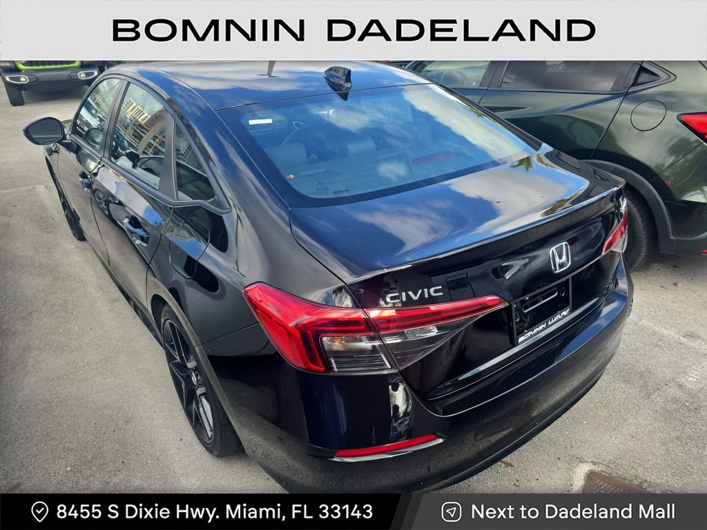 Used 2023 Honda Civic Sport image 3