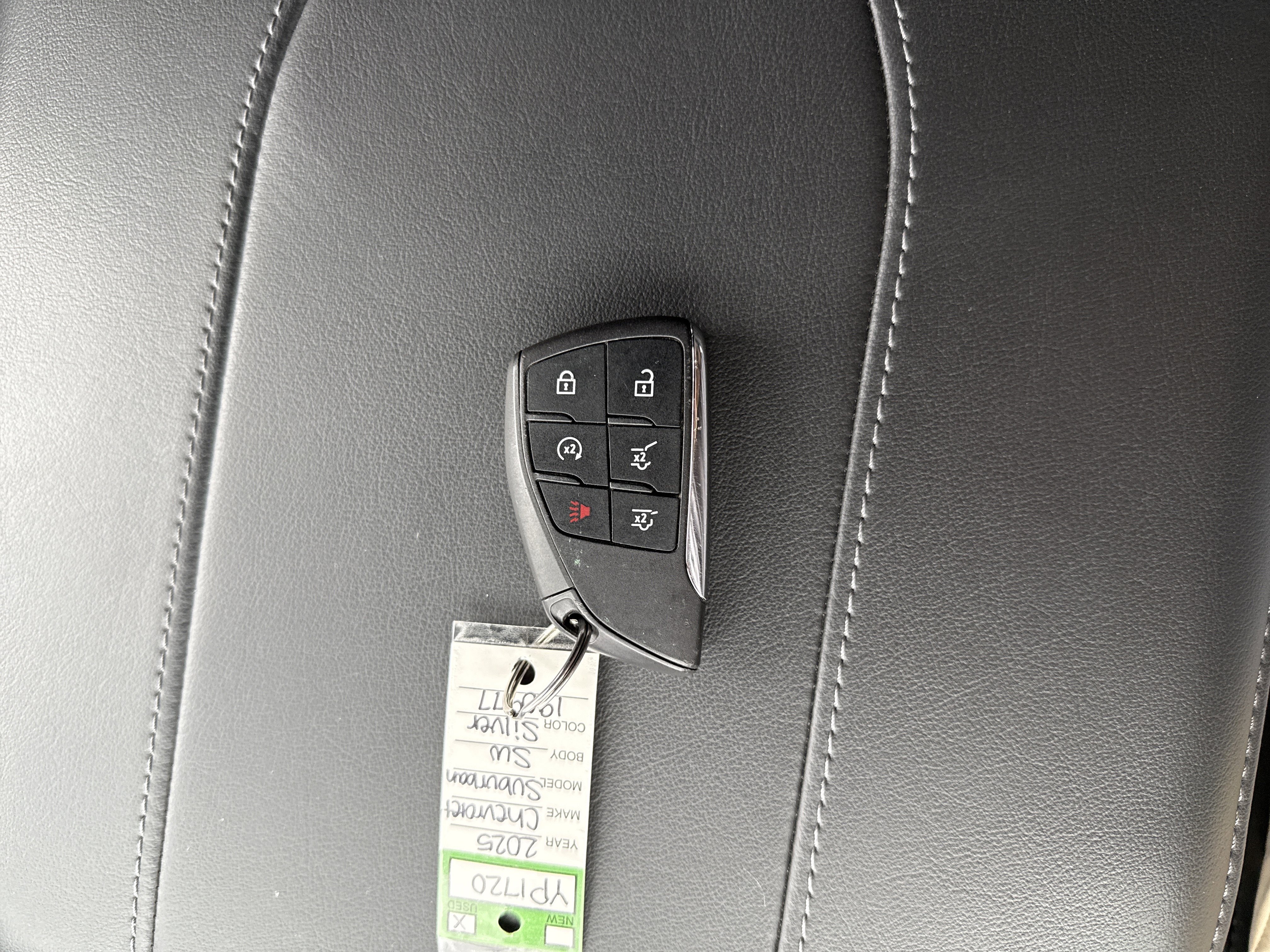 Used 2025 Chevrolet Suburban Z71 AWD/4WD image 27