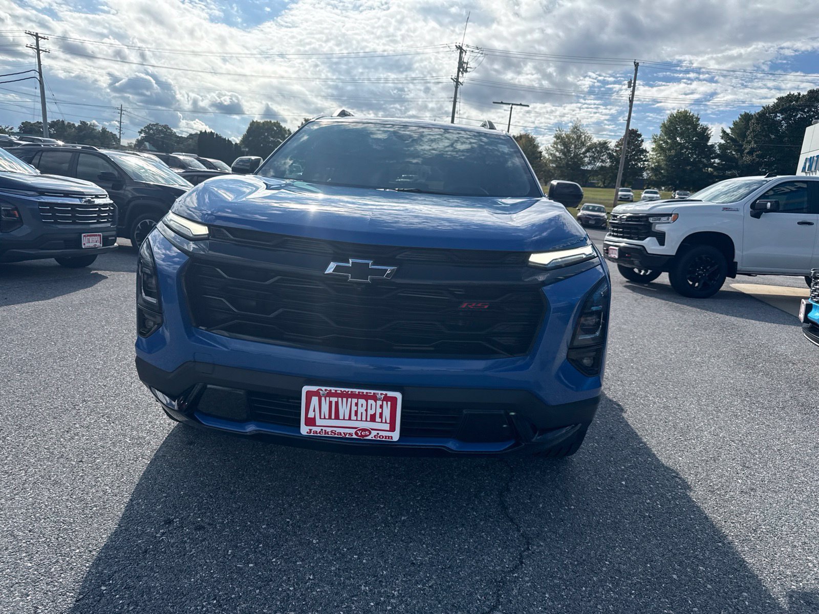 Used 2025 Chevrolet Equinox RS w/ Safety and Technology Package AWD/4WD image 2