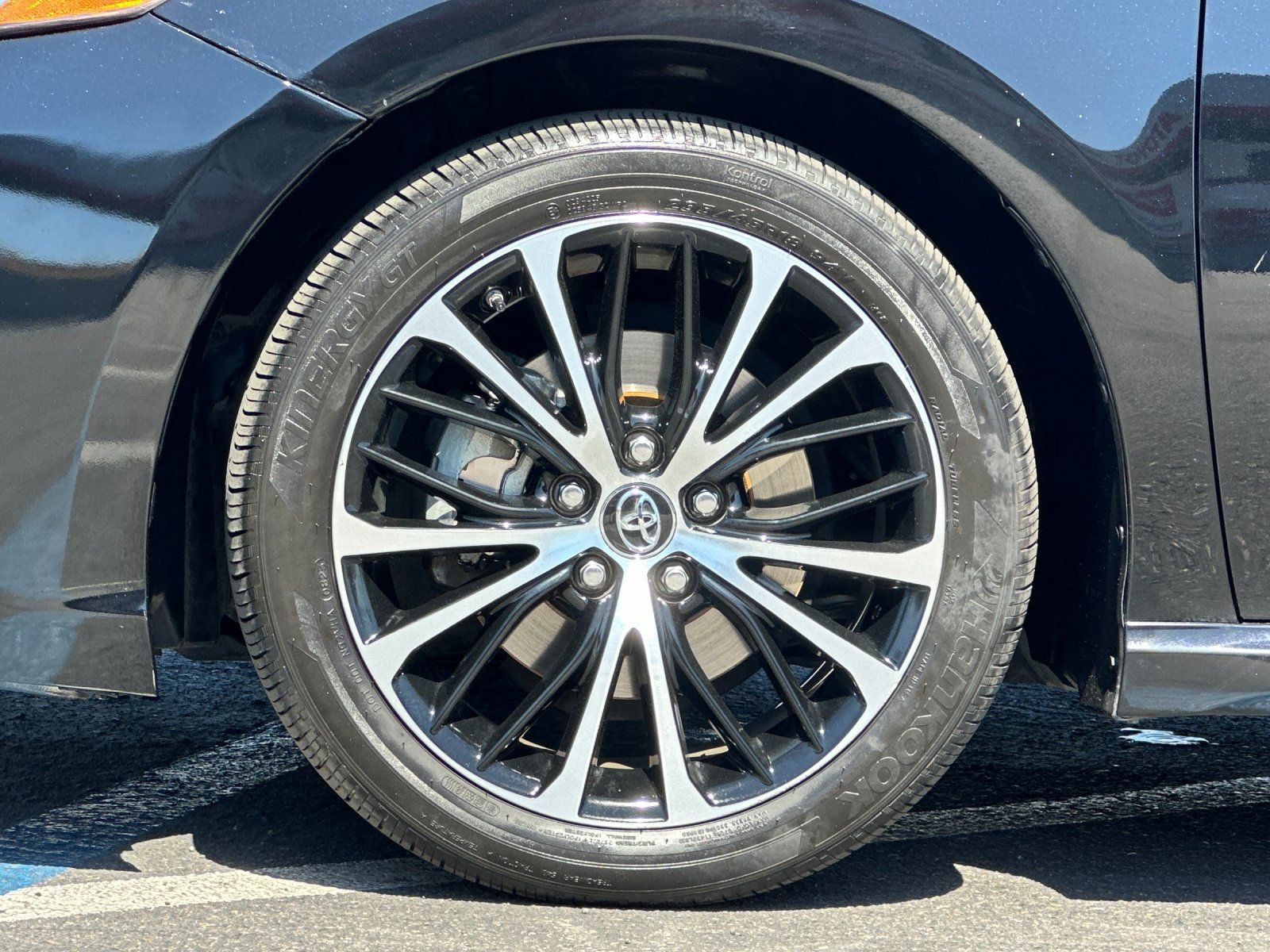 Used 2019 Toyota Camry SE FWD image 21