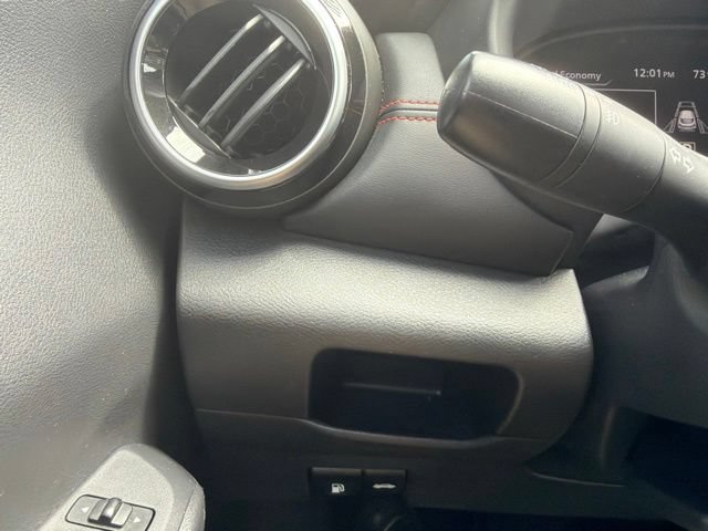 Used 2023 Nissan Kicks SR FWD image 18