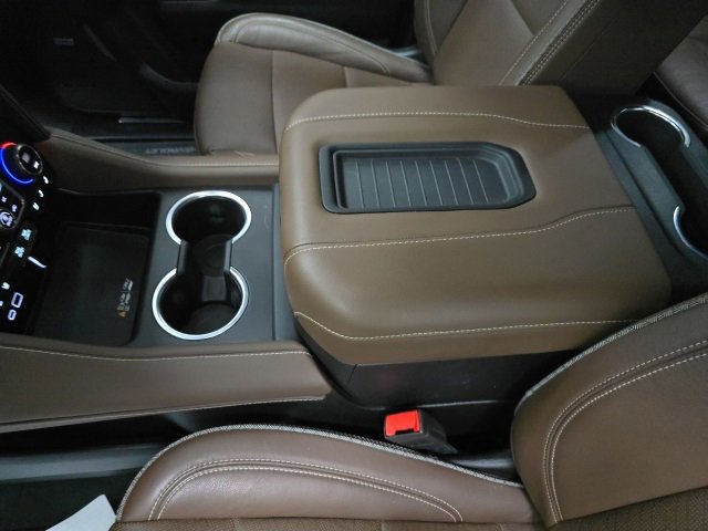 Used 2024 Chevrolet Suburban High Country image 22