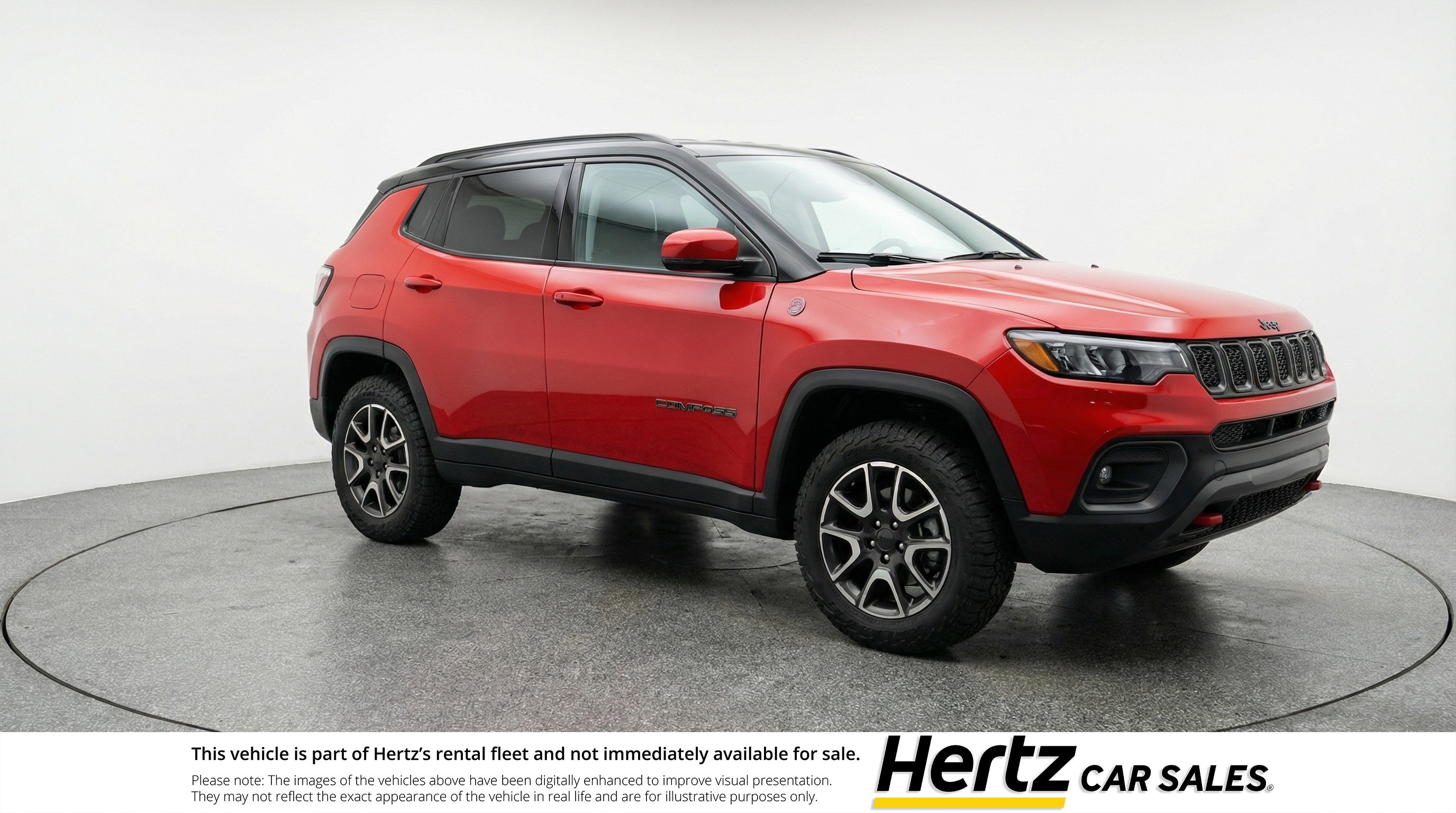 Used 2025 Jeep Compass Trailhawk image 1