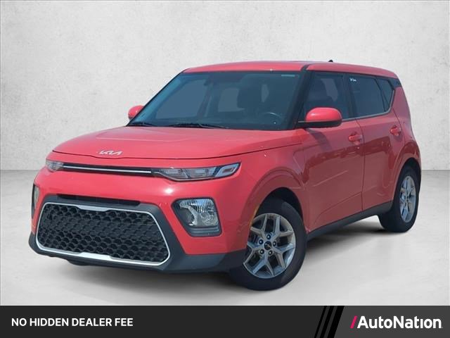 Used 2022 Kia Soul LX w/ Technology Package FWD image 1