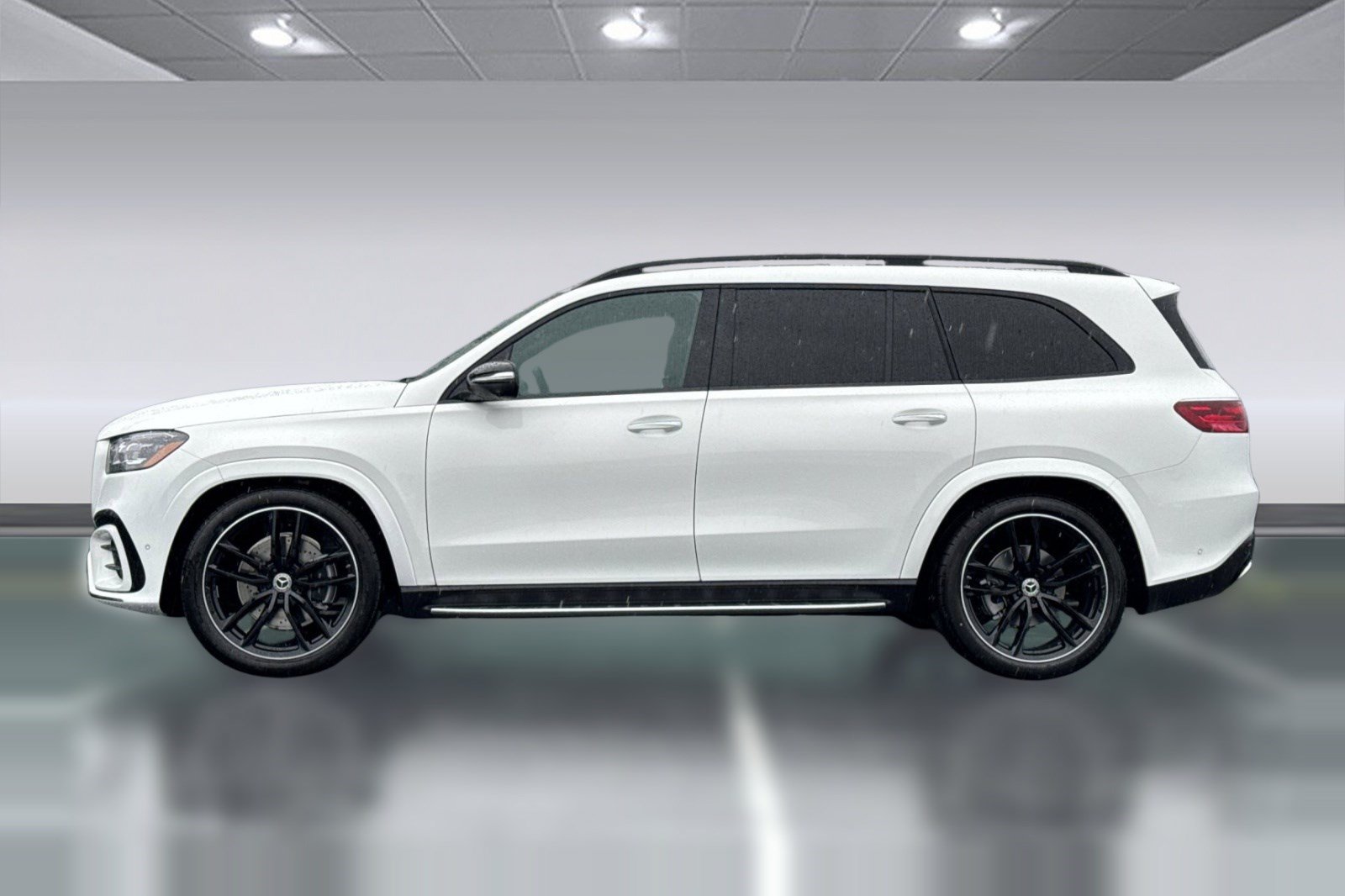 New 2026 Mercedes-Benz GLS 580 4MATIC image 2