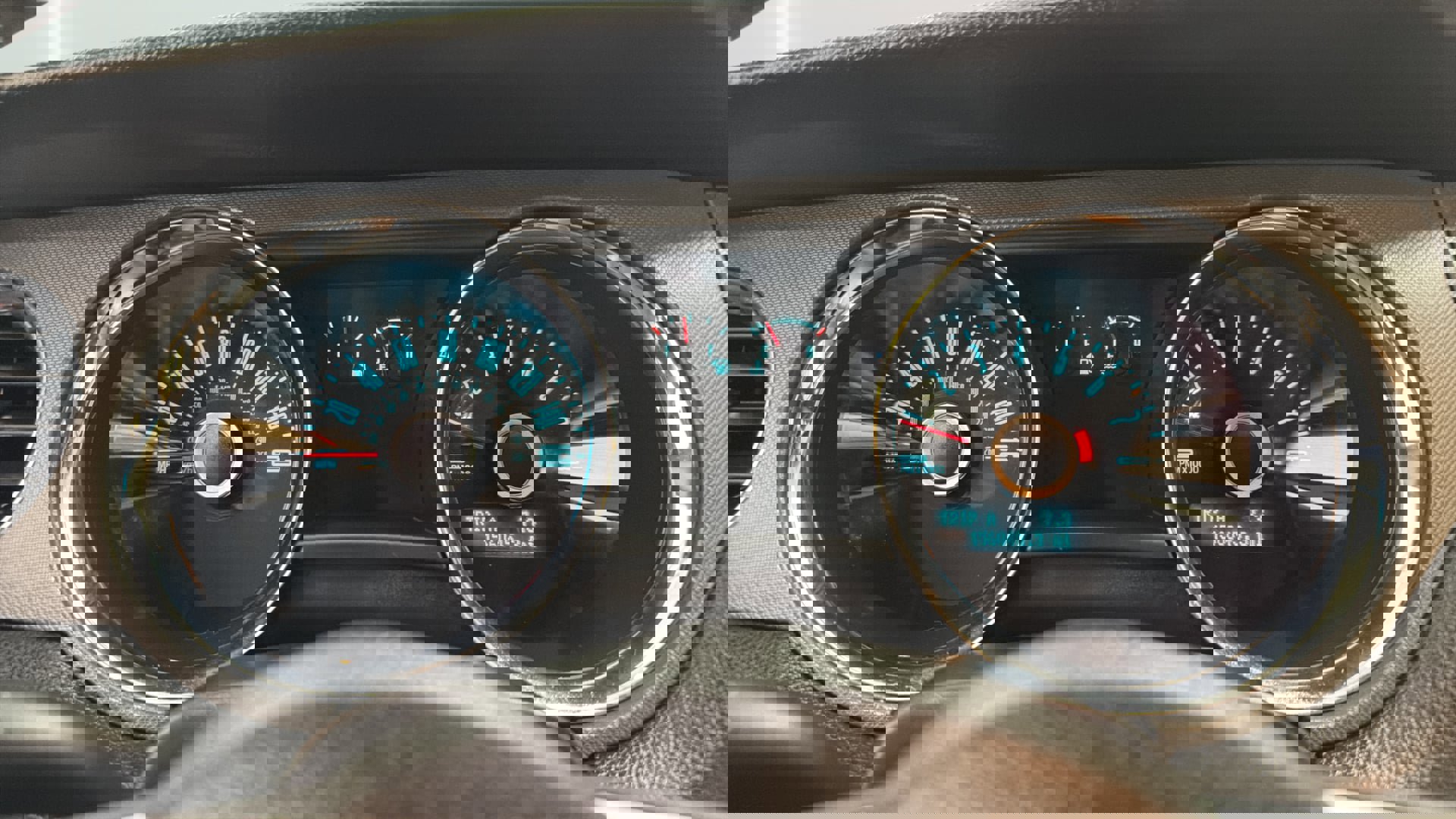 Used 2014 Ford Mustang GT image 28